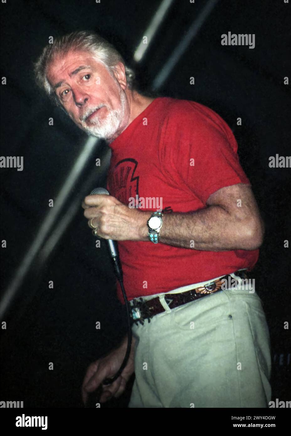 John Mayall se produisant au Skanevik Blues Festival, Norvège, 2001 Banque D'Images