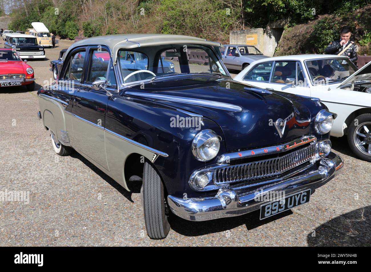 Vauxhall Cresta (1956), rassemblement de Pâques (voitures pré-1994), 30 mars 2024, Brooklands Museum, Weybridge, Surrey, Angleterre, Royaume-Uni, Europe Banque D'Images