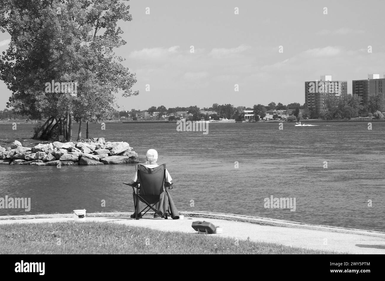 Homme pêche sur la rivière Niagra Canada Banque D'Images