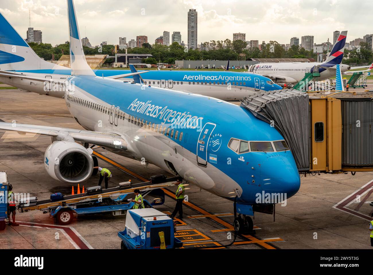 Aerolineas Argentina avions au sol à l'aéroport Jorge Newberry, Buenos Aires, Argentine Banque D'Images