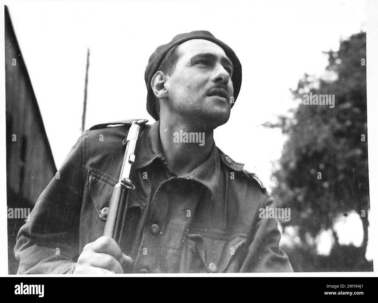 Des unités du Commando français sont formées pour aider les Alliés à chasser les forces allemandes de France, illustrant la réorganisation et la mobilisation des forces militaires françaises, de l'armée britannique, du 21e groupe d'armées. Banque D'Images