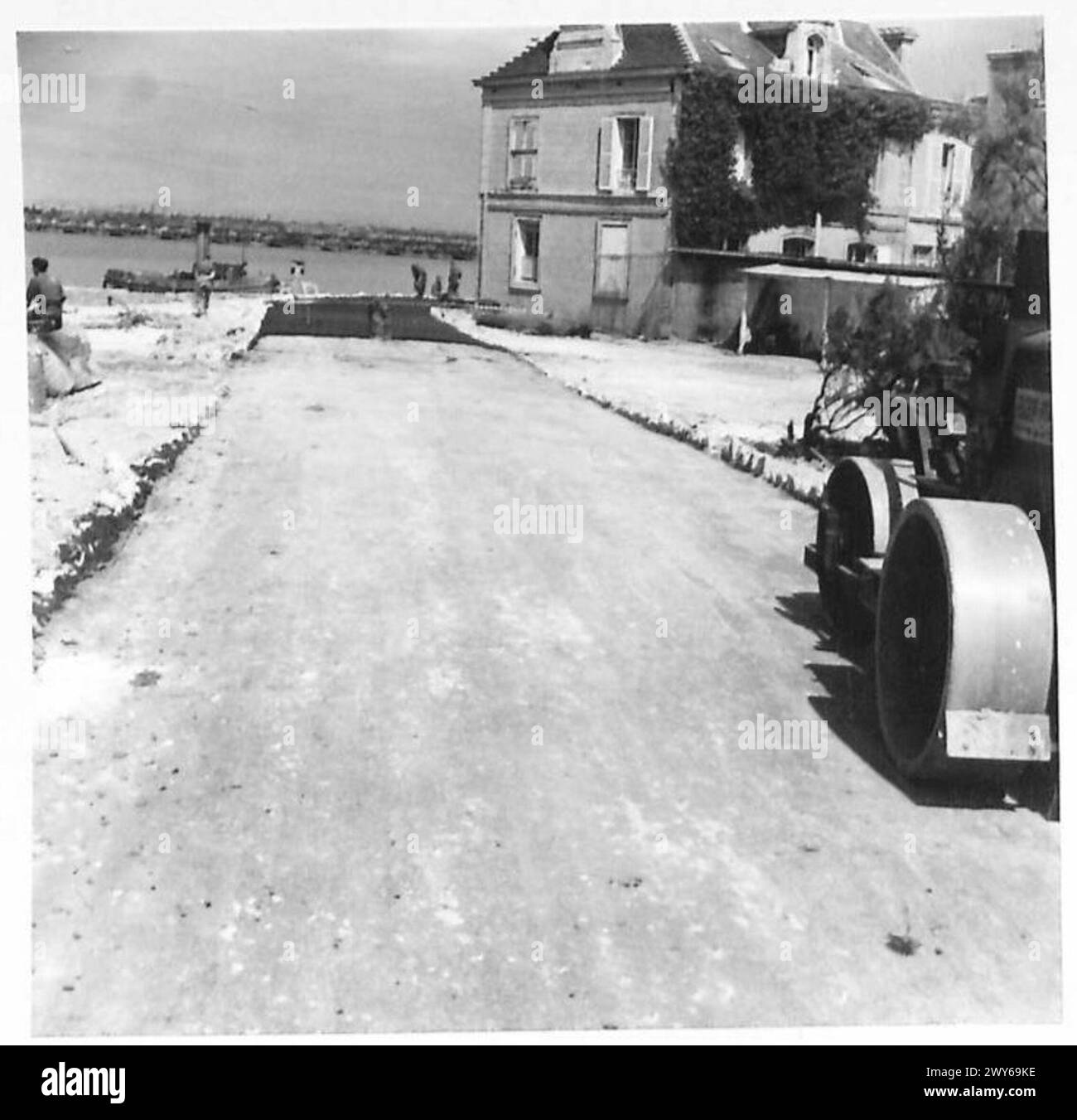 Le pont Bailey montre des modifications dans le type de chaussée en raison du fait que les tapis Summerfield sont insuffisamment forts, armée britannique, 21e groupe d'armées. Banque D'Images