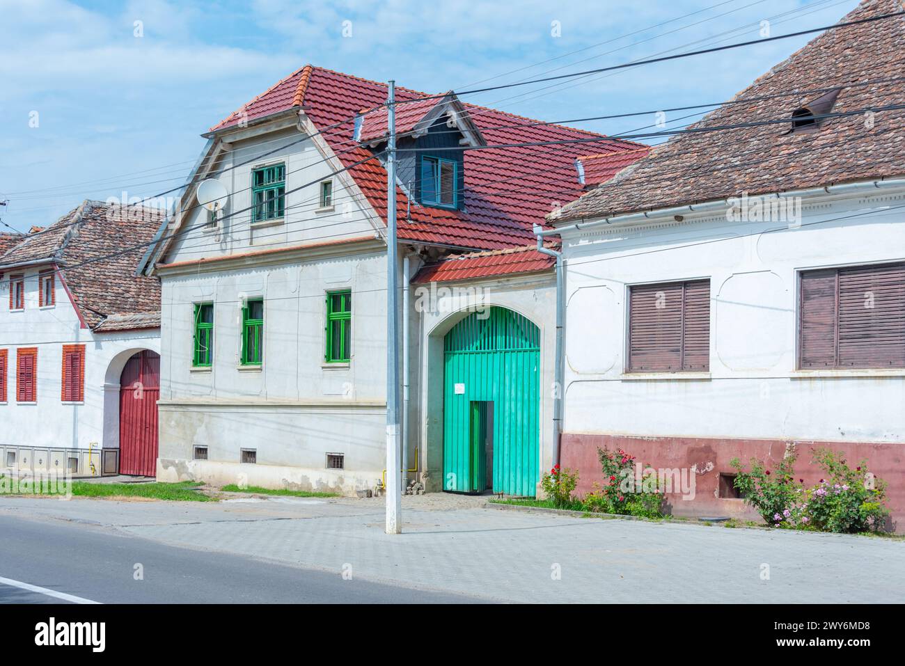 Maisons saxonnes typiques dans le village roumain Mosna Banque D'Images