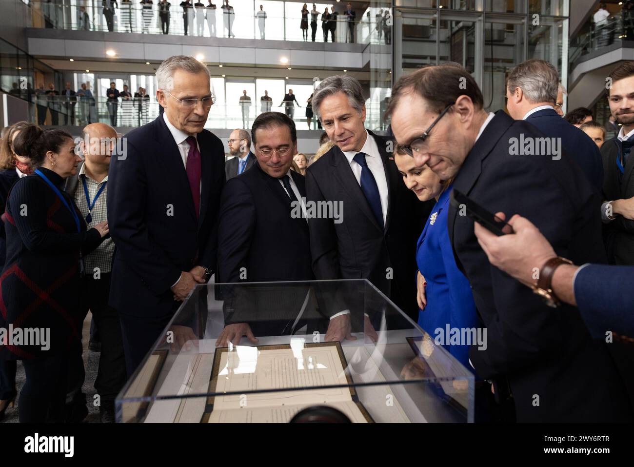 Le secrétaire Antony J. Blinken participe à une manifestation organisée à l'occasion du 75e anniversaire de l'OTAN à Bruxelles, Belgique, le 4 avril 2024. (Photo de Chuck Kennedy/Département d'État/SIPA USA)*** photos de presse pour usage éditorial seulement (à l'exclusion des livres et des livres photo). Ne peut pas faire l'objet d'une nouvelle licence ou d'une vente. Crédit obligatoire *** crédit : Sipa USA/Alamy Live News Banque D'Images