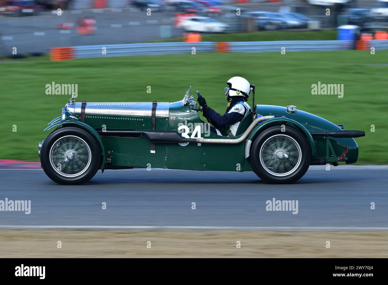 Peter Cundy, MG NA, Triple M Racing, quinze minutes de course pour moteur ohc d'avant-guerre ; MG Midget, MG Magna et MG Magnette modèles, voitures construites à partir de 19 Banque D'Images