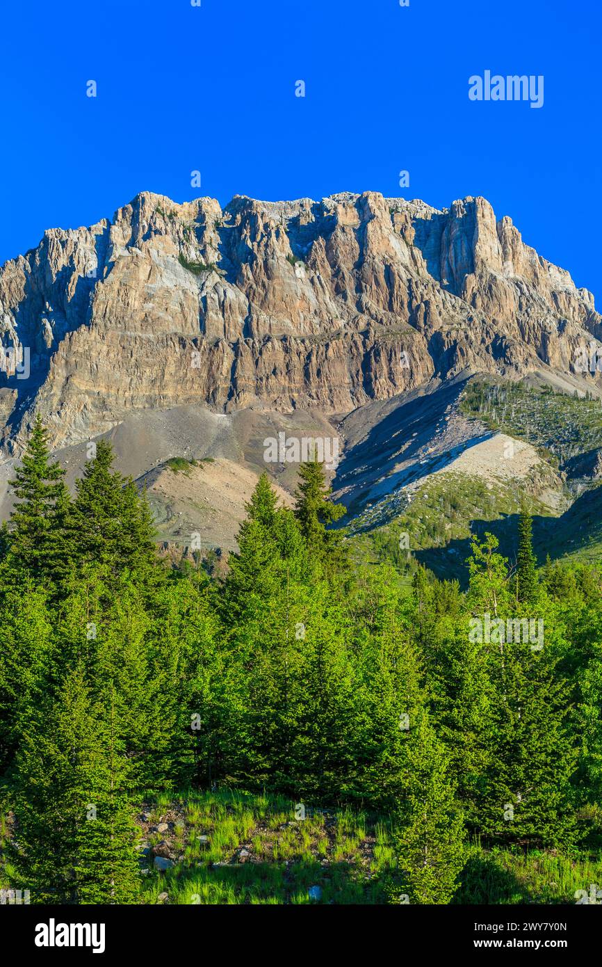 mont frazier au-dessus du canyon des feuilles noires le long du front de montagne rocheux près de bynum, montana Banque D'Images