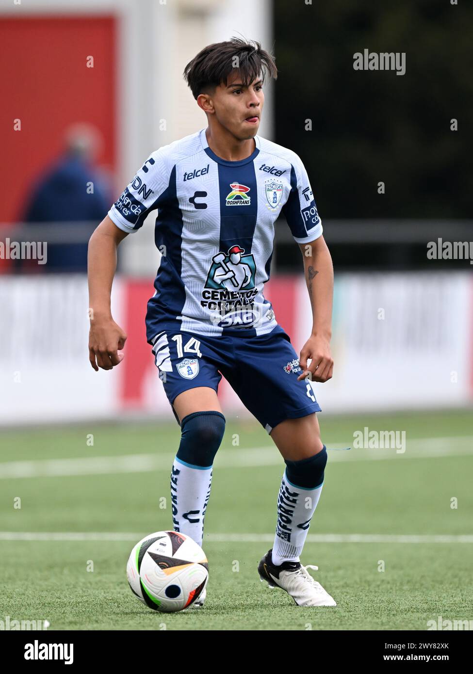 AMSTERDAM - Isaac Banuelos de CF Pachuca U17 lors du match Ajax future Cup 2024 entre CF Pachuca O17 et FC Nordsjaelland O17 au complexe sportif de Toekomst le 1er avril 2024 à Amsterdam, pays-Bas. ANP | Hollandse Hoogte | GERRIT VAN COLOGNE Banque D'Images