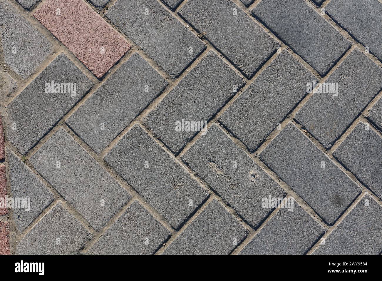 Toutes les textures trouvées près de Beach Pier Like Sand, Moss, Broken Concrete, Painted Metals, Cobblestones, métal rouillé, béton fissuré, béton peint. Banque D'Images