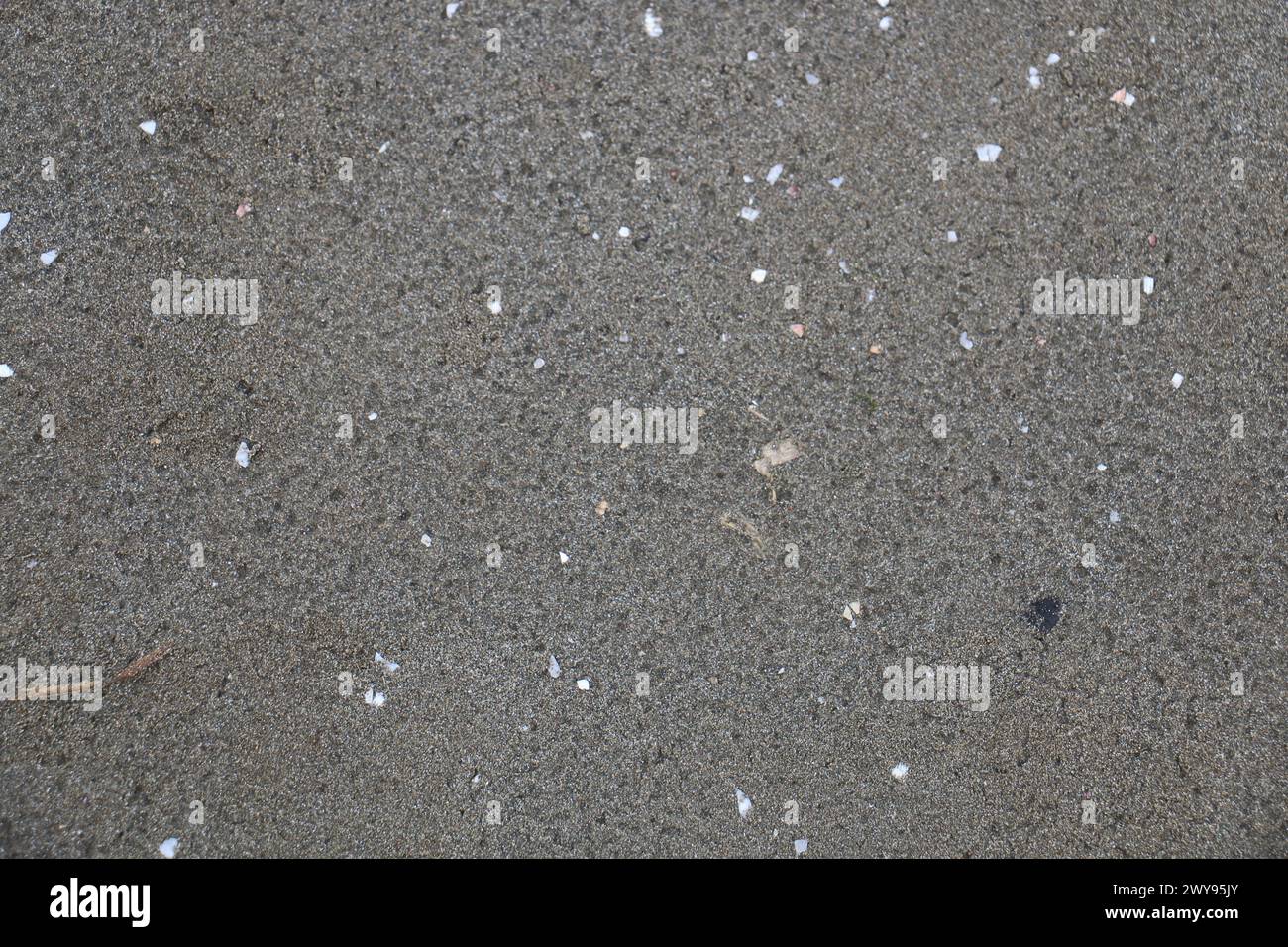 Toutes les textures trouvées près de Beach Pier Like Old Boat, Sand, Moss, Broken Concrete, Painted Metals, pavés, empreintes de pieds Banque D'Images