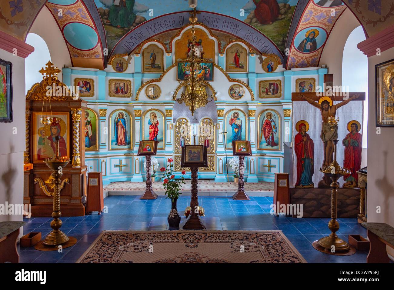 Tipova, Moldavie, 26 août 2023 : intérieur de l'église près du monastère de Tipova en Moldavie Banque D'Images