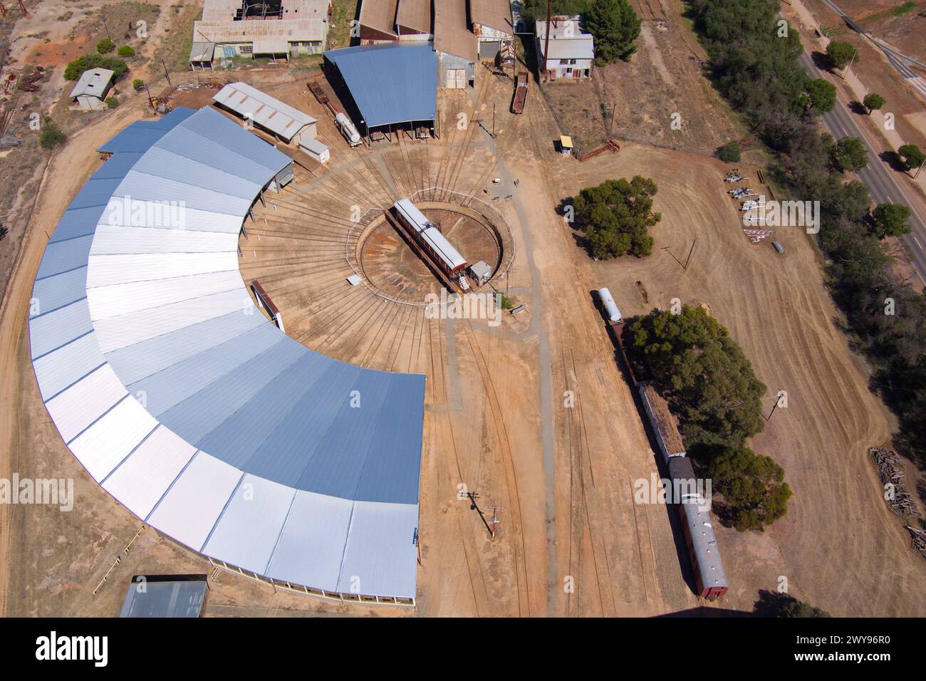 Aerial of the Steamtown Heritage Rail Centre est un musée ferroviaire statique basé dans les anciens ateliers ferroviaires de Peterborough, en Australie méridionale Banque D'Images