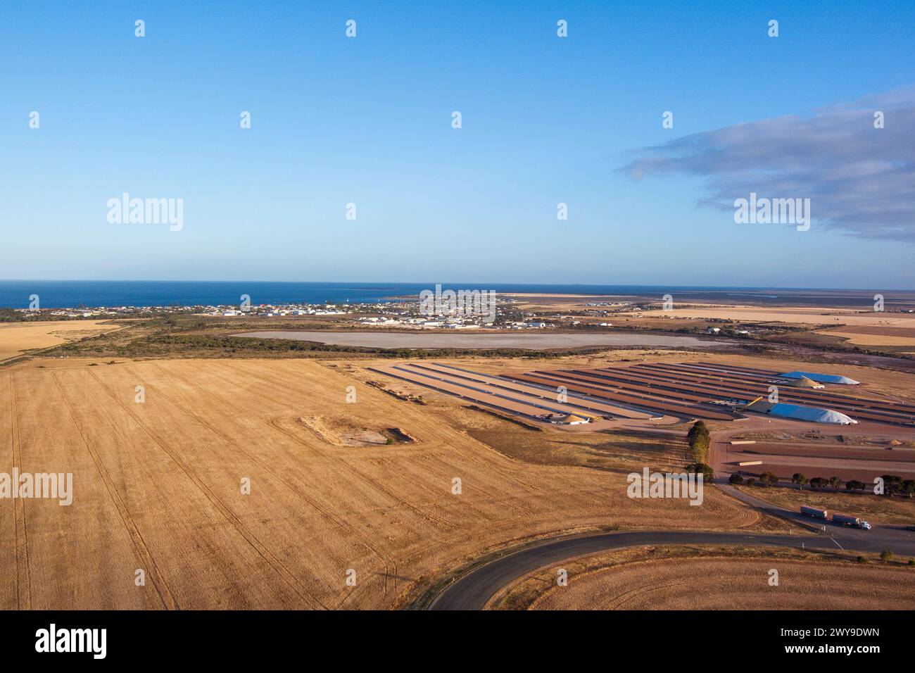 Antenne du terminal céréalier de Viterra à Tumby Bay sur la côte est de la péninsule d'Eyre en Australie méridionale Banque D'Images