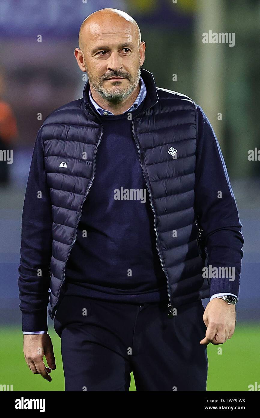 Vincenzo Italiano entraîneur-chef de l'ACF Fiorentina avant le match de demi-finale de la Coupe d'Italie entre l'ACF Fiorentina et Atalanta BC au stade Artemio franchi de Firenze (Italie), le 3 avril 2024. Banque D'Images