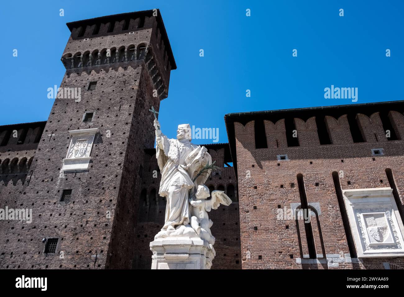 Détail de Castello Sforzesco Château des Sforza, une fortification médiévale datant du XVe siècle, abritant aujourd'hui des musées et des collections d'art, Milan Banque D'Images