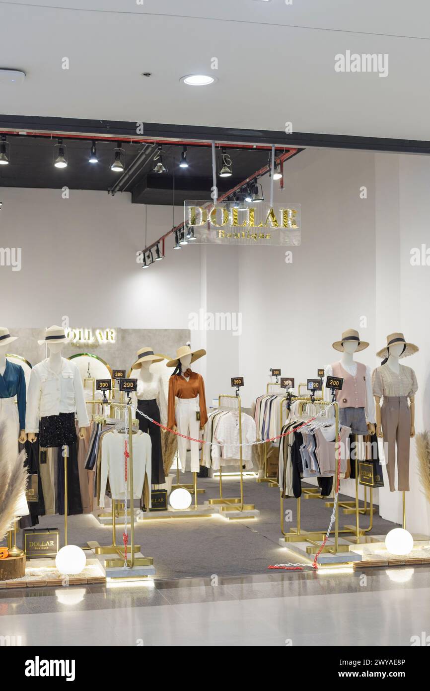 Boutique dollar au centre commercial Central Banque D'Images
