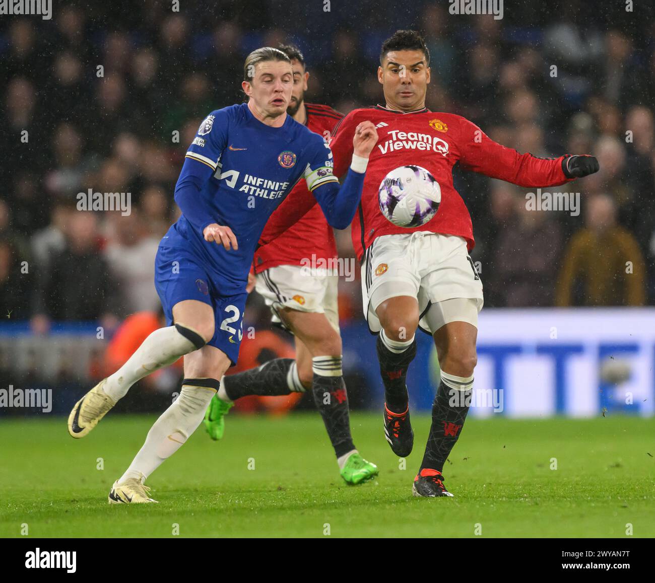 Londres, Royaume-Uni. 04th Apr, 2024 - Chelsea v Manchester United - premier League - Stamford Bridge. Casimero en action contre Chelsea. Crédit photo : Mark pain / Alamy Live News Banque D'Images