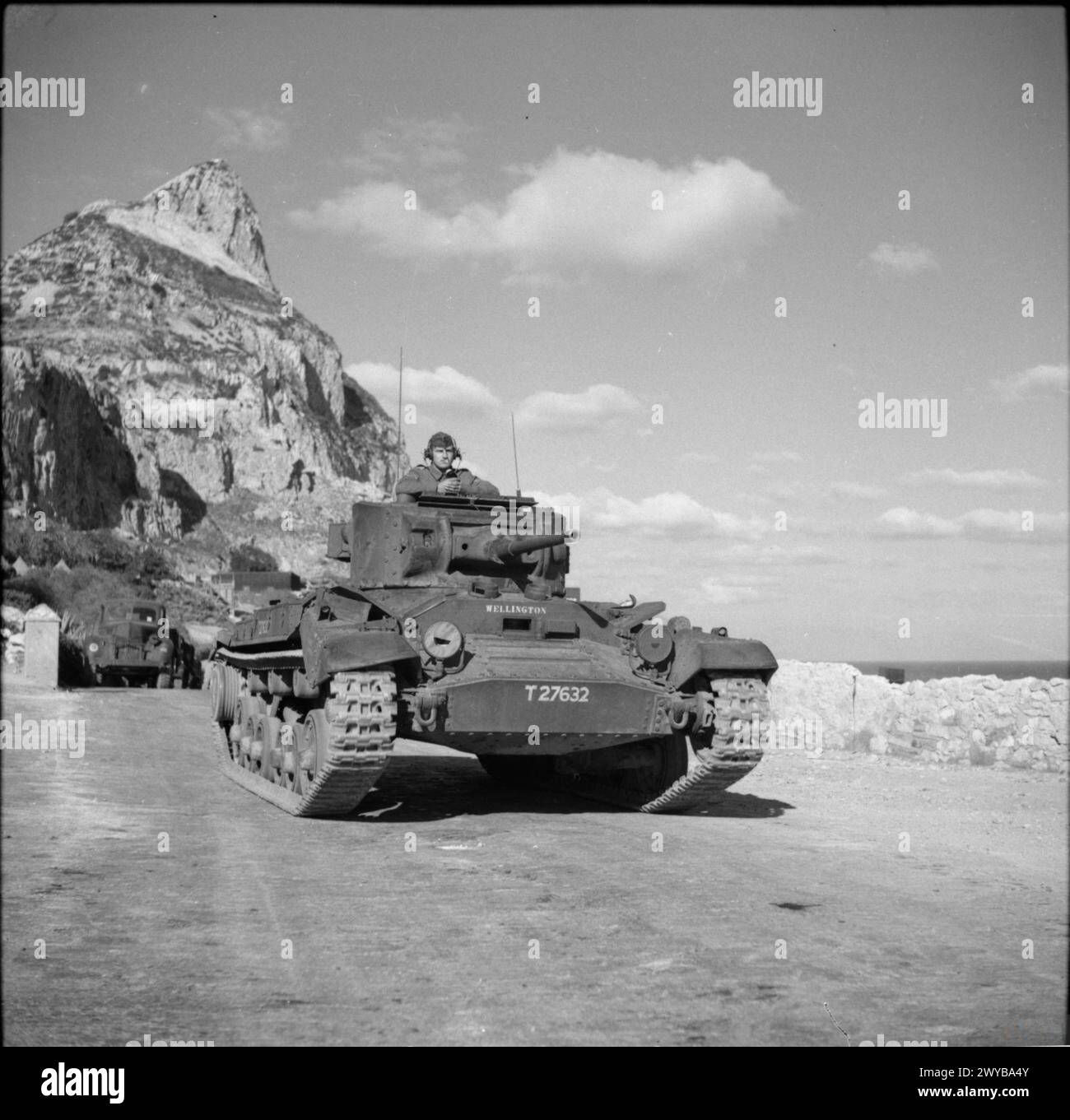 L'ARMÉE BRITANNIQUE À GIBRALTAR 1942 - Un char Valentine nouvellement arrivé à Gibraltar, le 30 novembre 1942. , Banque D'Images