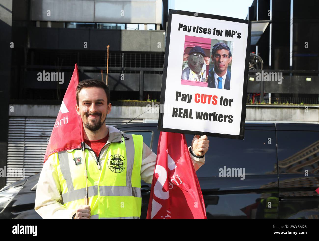 Londres, Royaume-Uni 5 avril 2024. La ligne de piquetage de l'ASLEF à la gare d'Euston à Londres, alors que les conducteurs de train en Angleterre commencent une série de grèves « roulantes » de trois jours, ce qui entraînera des perturbations importantes dans les déplacements des passagers ce week-end. Crédit : Monica Wells/Alamy Live News Banque D'Images