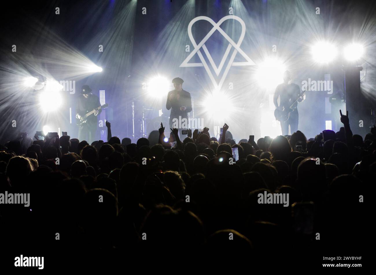 VV (ville Valo) se produisant au Fuzz Live Music Club, Athènes / Grèce, avril 2024 Banque D'Images