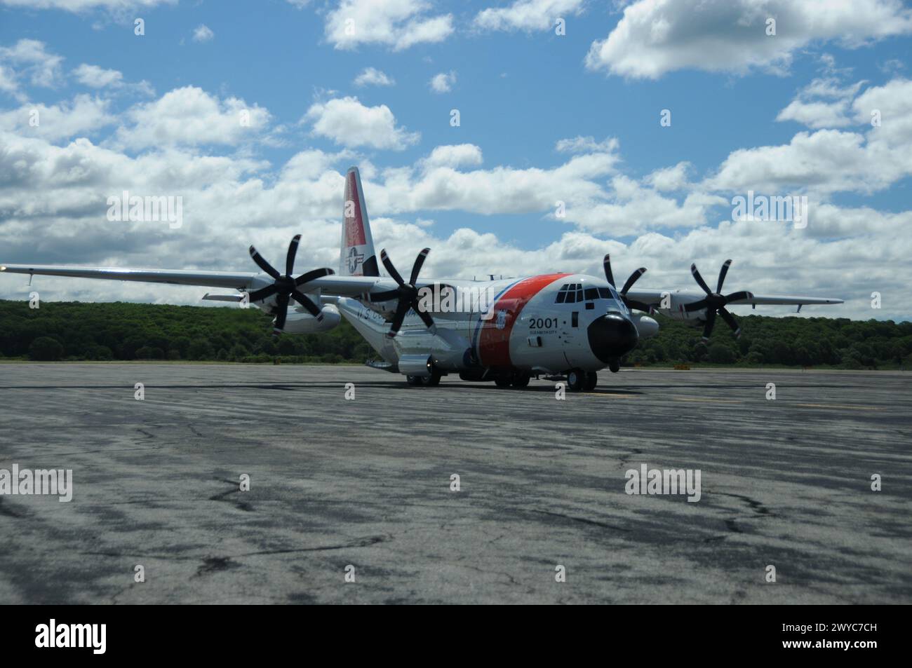 USCG Hercules taxiing, large Banque D'Images