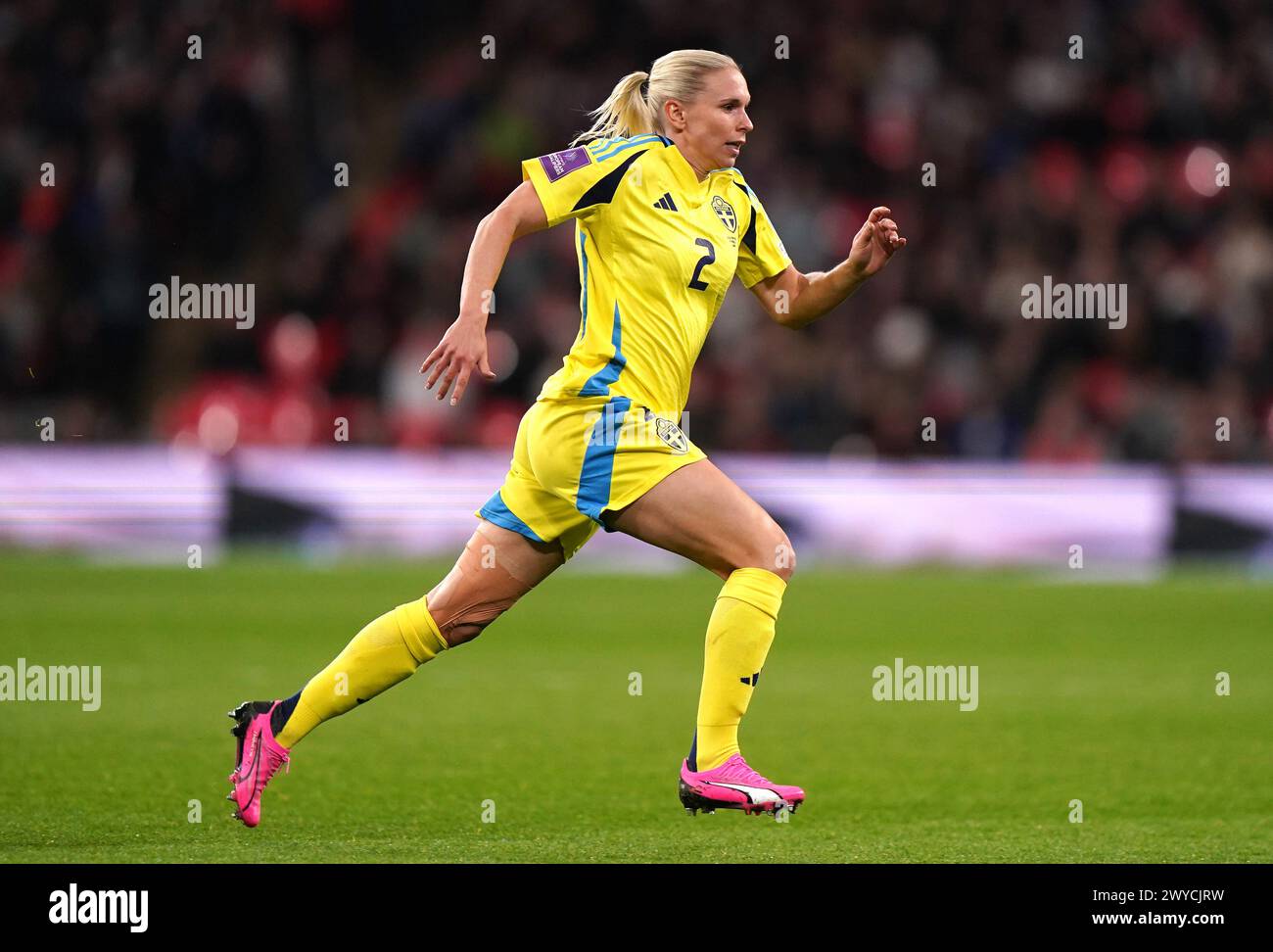 La suédoise Jonna Andersson lors du match de qualification de l'UEFA Women's Euro 2025 League A, Groupe A3 au stade de Wembley, Londres. Date de la photo : vendredi 5 avril 2024. Banque D'Images