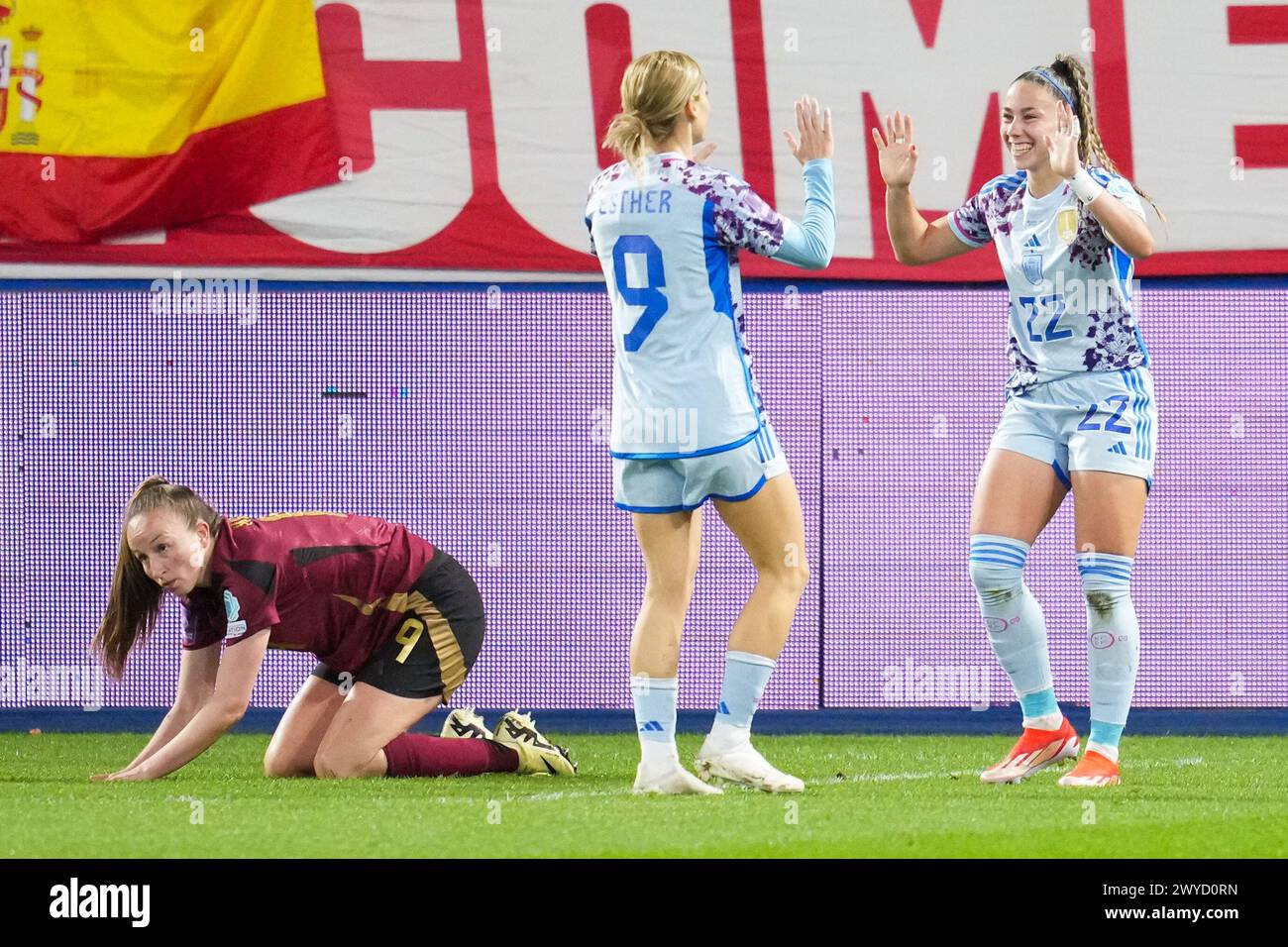 Leuven, Belgique. 05th Apr, 2024. LOUVAIN, BELGIQUE - 5 AVRIL : Esther Gonzalez Rodriguez, d'Espagne, célèbre son septième but avec Athenea, d'Espagne, lors du match des qualifications féminines de l'UEFA EURO 2025 entre la Belgique et l'Espagne au Stadium Den Dreef le 5 avril 2024 à Louvain, Belgique. (Photo de Tobias Giesen/BSR Agency) crédit : BSR Agency/Alamy Live News crédit : BSR Agency/Alamy Live News Banque D'Images
