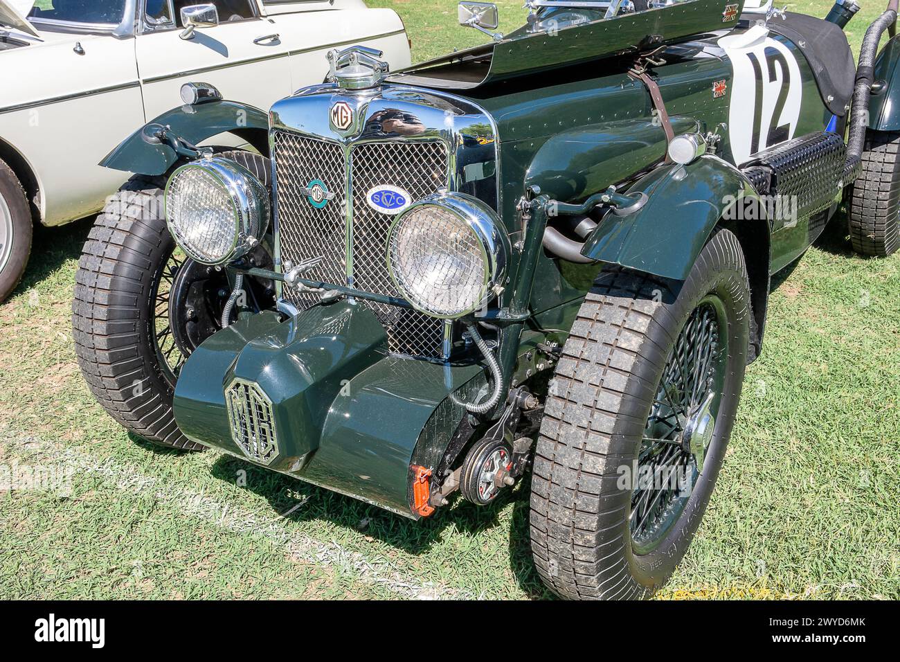 Gros plan de l'avant d'un vintage racin MG Banque D'Images