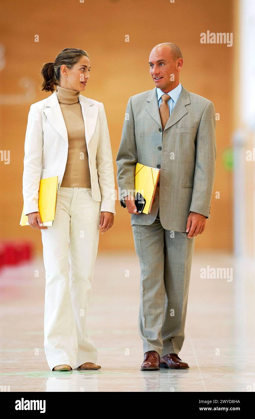 SESION NEGOCIOS FICOBA - IRUN - 26 08 04[#début de la section données de prise de vue]. Nikon D1X. 2004/08/26 07:55:14.3. RAW (12 bits). Tamaño de la imagen : Grande (3008 x 1960). Couleur. Objetivo : 300mm F/2,8 D. longitud Focal : 300mm. Modo de exposición : Automático programado*. Modo de medición : Multipatrón. 1/125 seg. - F/3,3. Compensación de exposición : +1,0 eV. Sensibilidad : ISO 500. Optimizar imag:. Balance de blanco : Automático. Modo de AF : AF-S. Modo de sincronización del flash : pas de montado. Modo del couleur : Modo II (RGB Adobe). Comp De tono : normal. Ajuste de tono : 0°. Saturación:. Nitidez : Alta. Banque D'Images