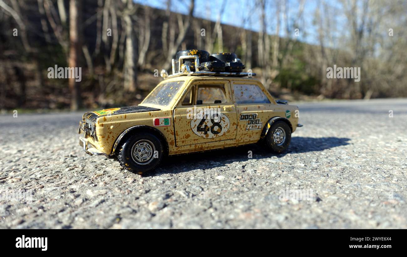 Un modèle de collection vintage d'une voiture de sport de course de rallye Banque D'Images