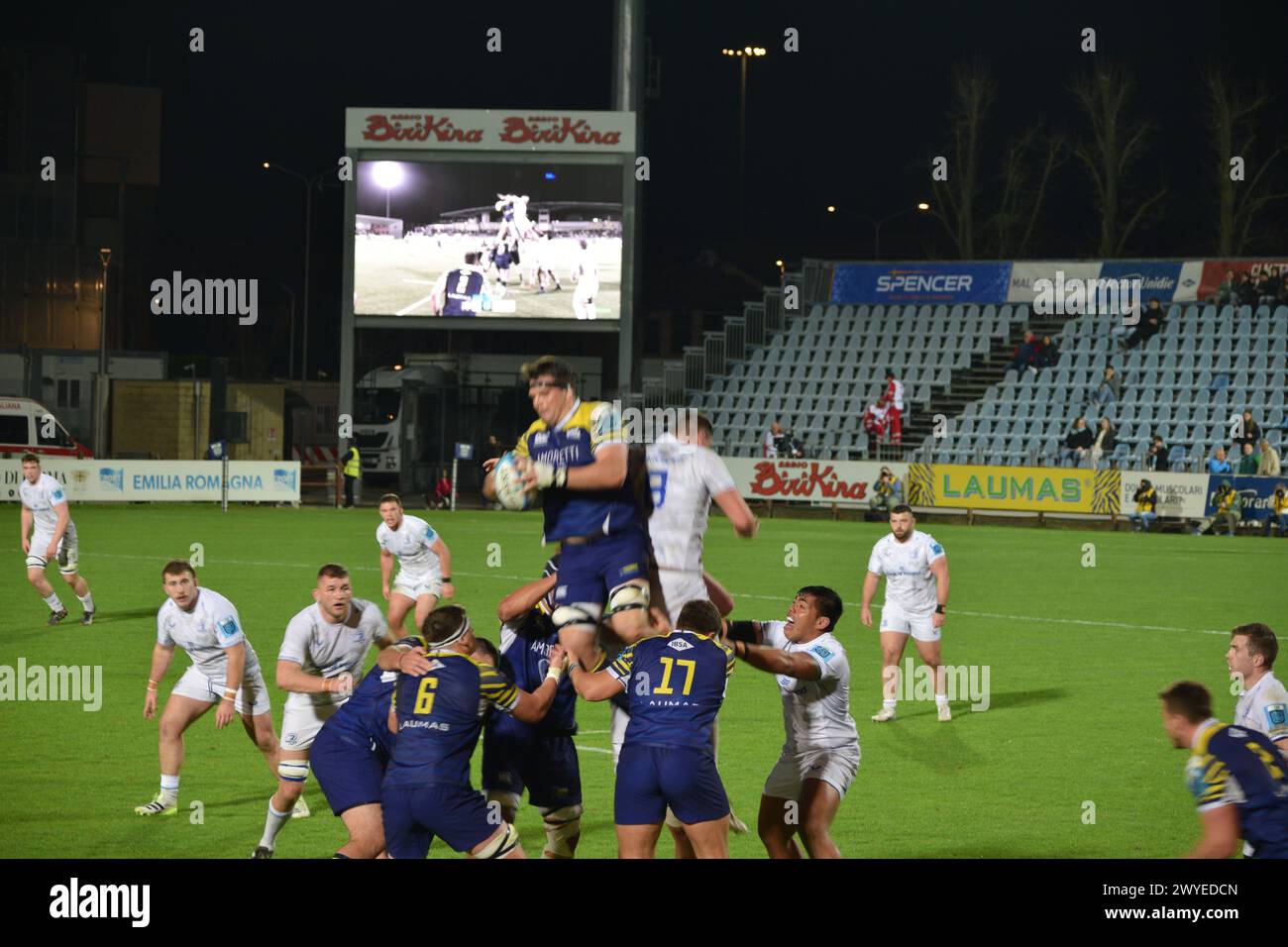 Zebra Parma remporte une ligne de départ contre Leinster en URC en mars 2023 Banque D'Images