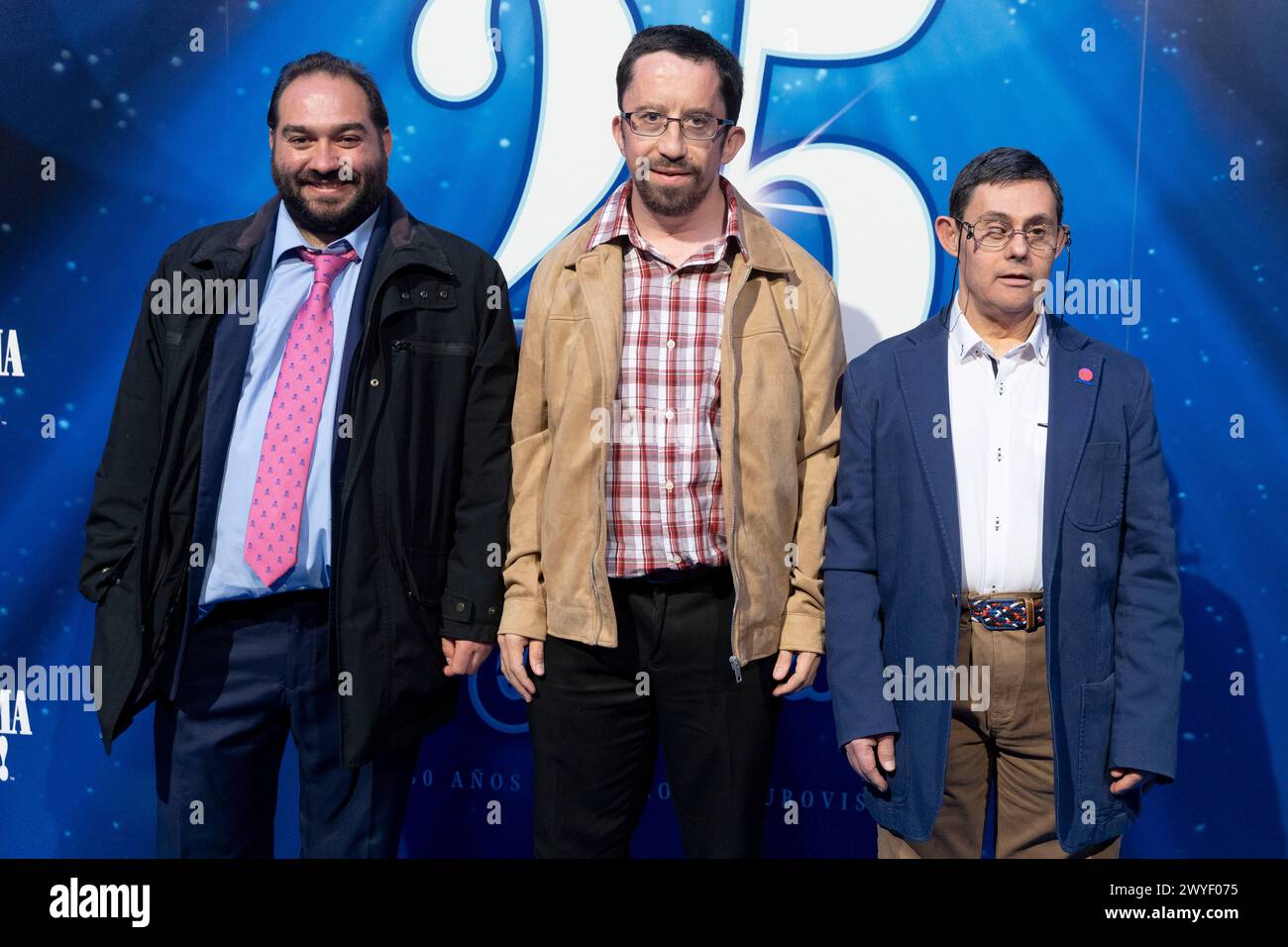 Madrid, Espagne. 05th Apr, 2024. Jesus Lago, Angel Medina et Fran Fuentes assistent au Photocall 'Mamma Mia, la comédie musicale, 25 ans' au Théâtre Rialto de Madrid. Crédit : SOPA images Limited/Alamy Live News Banque D'Images