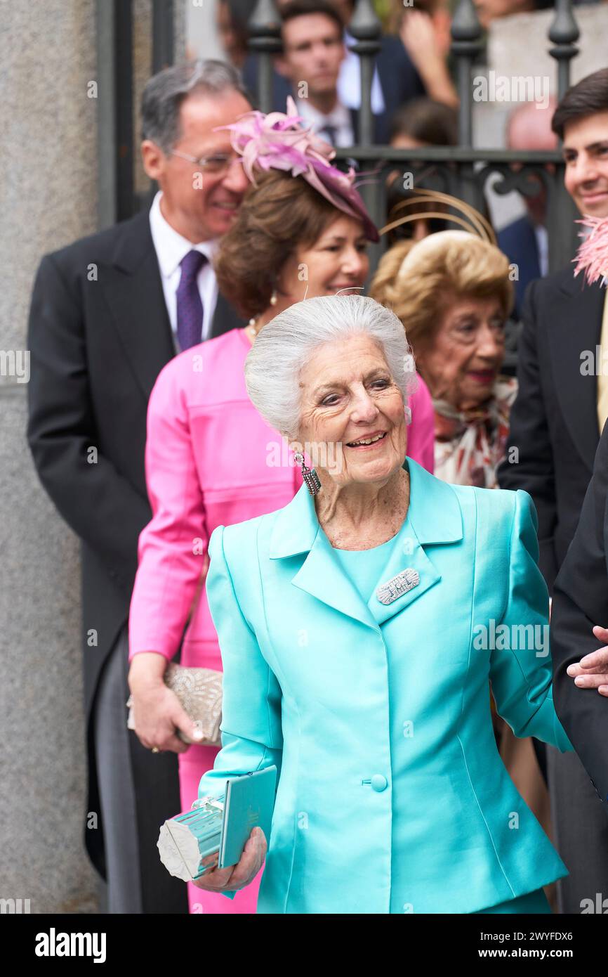 6 avril 2024, Madrid, Madrid, Espagne : Beatriz Moreno y de Borbon, Lucas Urquijo y Fernandez-Araoz, Teresa de Borbon-dos Sicilias y Borbon-Parma, Inigo Moreno y Artega, 12e marquis de Laula quitte après le mariage de Jose Luis Martinez Almeida, major de Madrid, et Teresa Urquijo à Sagrado Corazon et à l'église San Francisco de Borja le 6 avril 2024 à Madrid, Espagne (image crédit : © Jack Abuin/ZUMA Press Wire) USAGE ÉDITORIAL SEULEMENT! Non destiné à UN USAGE commercial ! Banque D'Images