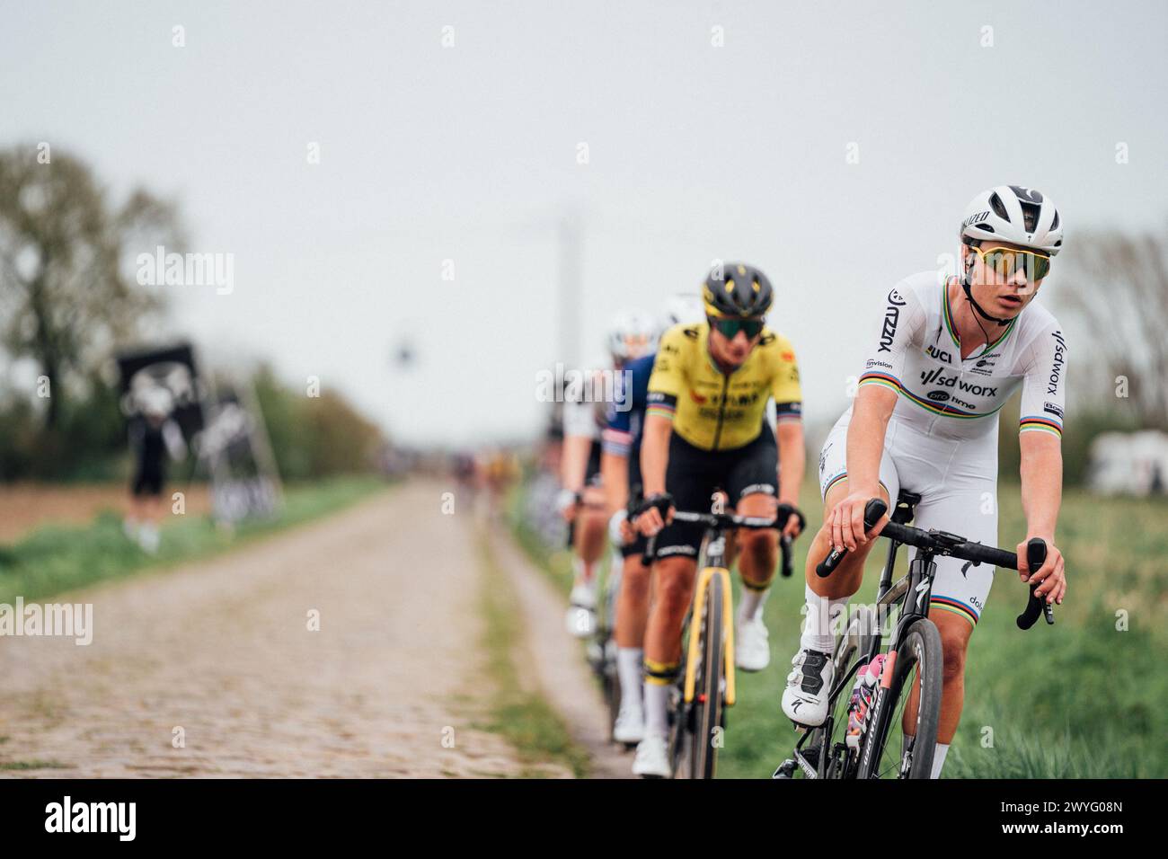 Roubaix, France. 07 avril 2024. Photo par Zac Williams/SWpix.com - 06/04/2024 - cyclisme - 2024 Paris Roubaix femmes - Lotte Kopecky, SD Worx ProTime. Crédit : SWpix/Alamy Live News Banque D'Images