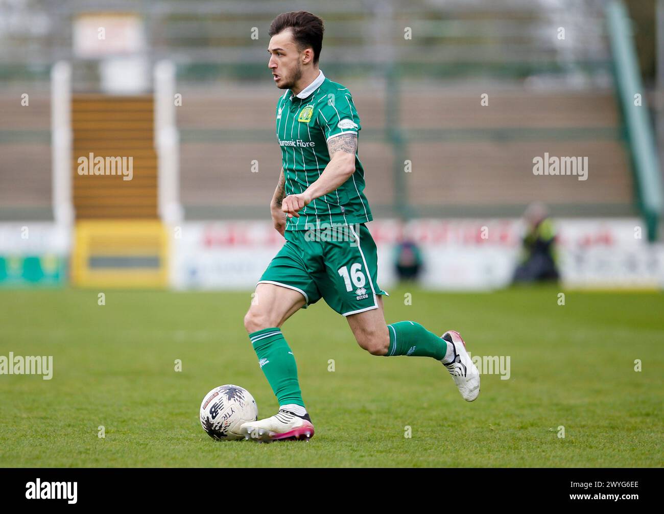 Sonny Blu Lo-Everton de Yeovil Town lors du match de la Ligue nationale Sud au stade Huish Park, Yeovil photo de Martin Edwards/ 07880 707878 Banque D'Images