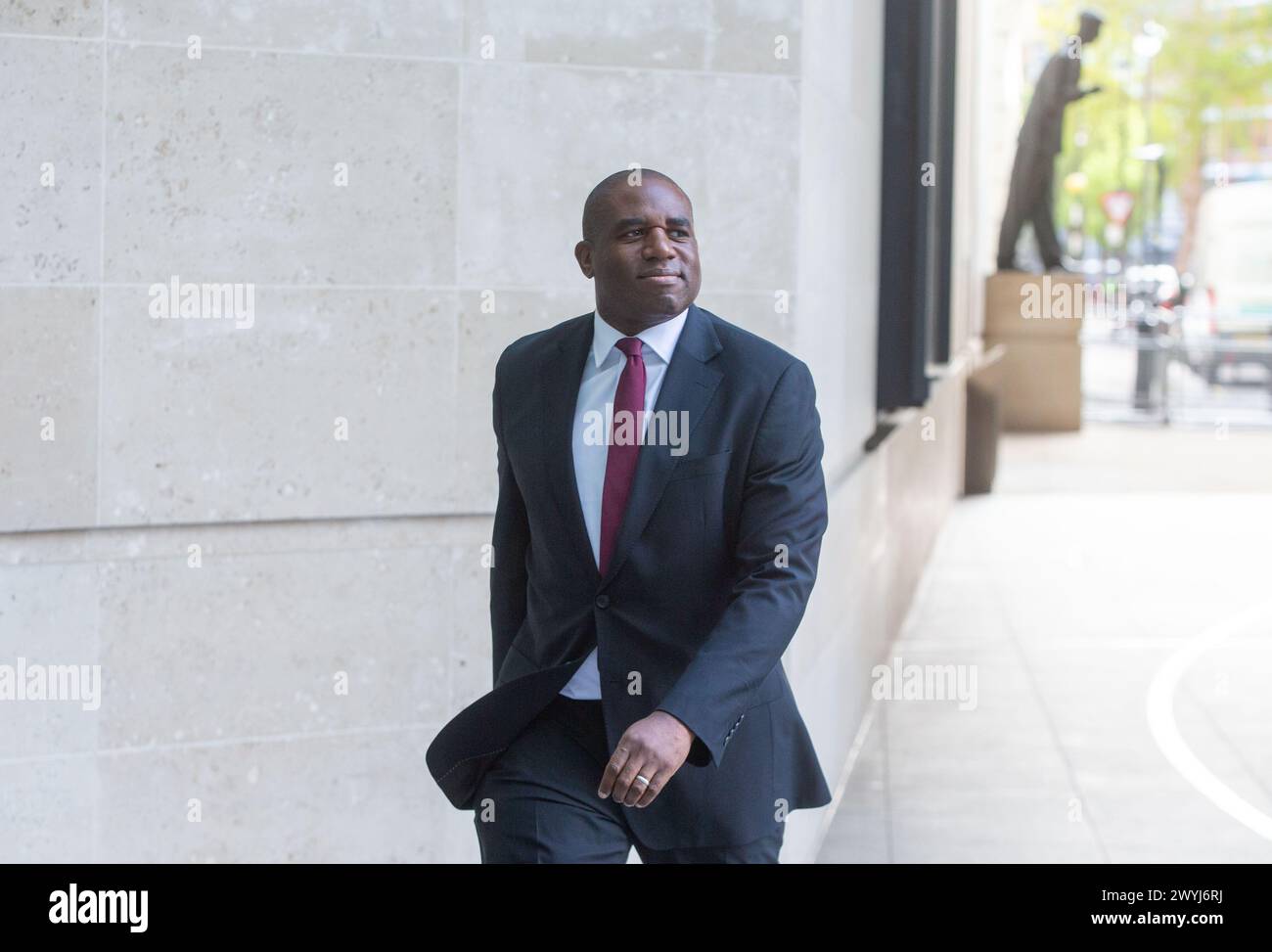 Londres, Royaume-Uni. 07 avril 2024. Le ministre des Affaires étrangères de l'ombre David Lammy est vu devant la BBC alors qu'il apparaît dimanche avec Laura Kuenssberg show..Credit : Tayfun Salci / Alamy Live News Banque D'Images