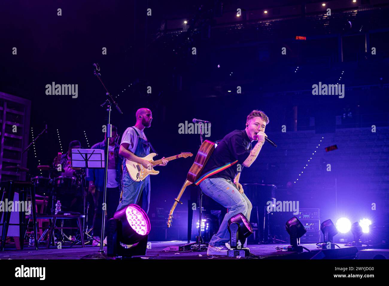 Concert de musique de chanteur italien - Alfa - non SO chi ha creato il mondo ma SO che ERA innamorato Tour Alfa Andrea de Filippi Turin Inalpi Arena Italie Copyright : xAndreaxMunaretto/TSCKx/xLiveMediax LPM_1301341 Banque D'Images