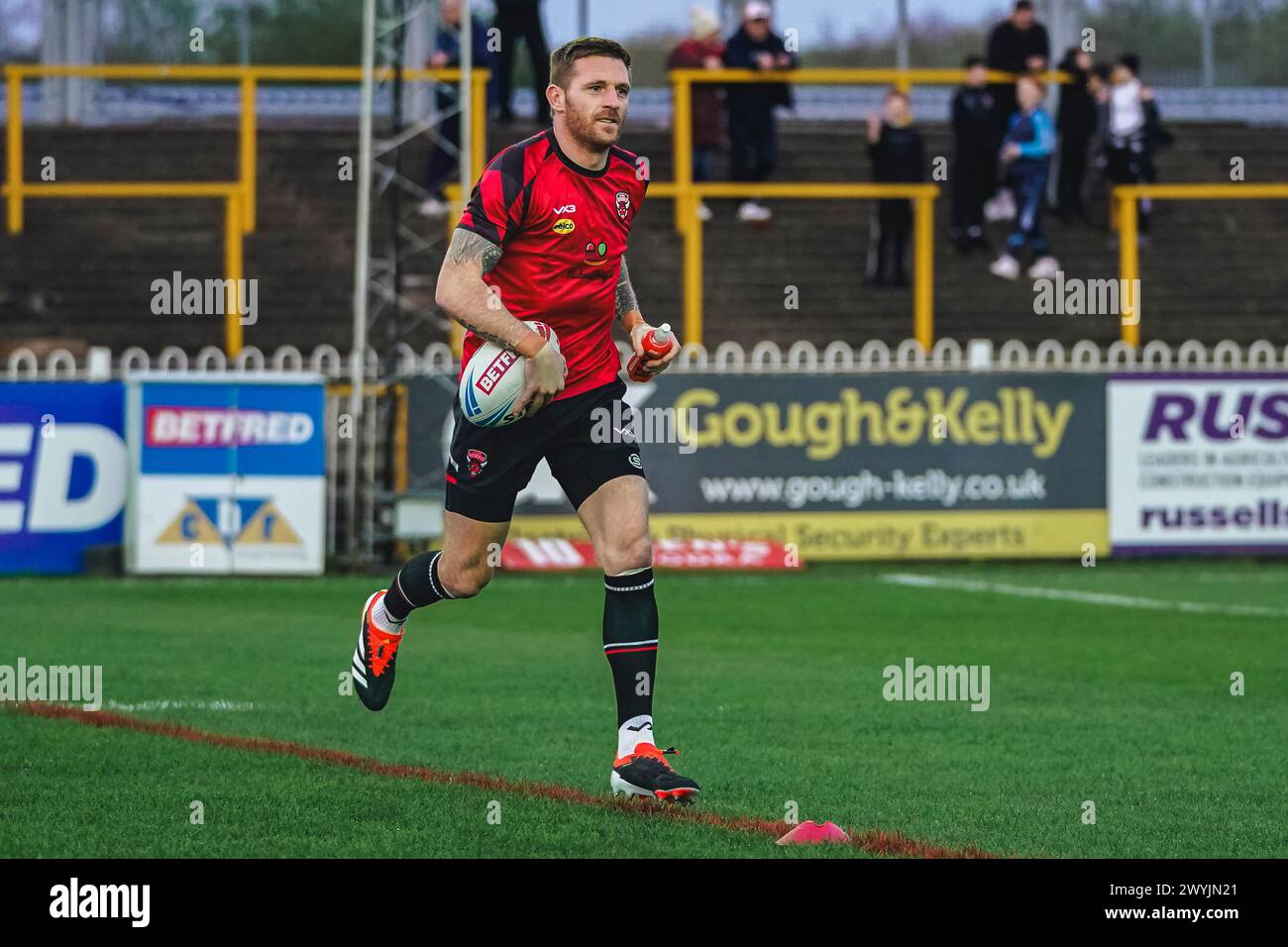 Castleford, Yorkshire, Royaume-Uni. 5 avril 2024. Super League Rugby : Castleford Tigers vs Salford Red Devils au Mend-A-Hose Jungle Stadium. Marc Sneyd Banque D'Images