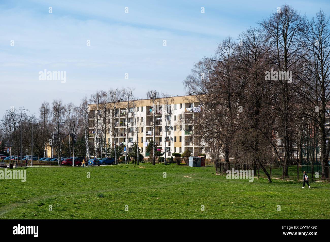 Auschwitz, Pologne, 21 mars 2024 - le parc Zasole, un parc de loisirs avec des immeubles d'appartements Banque D'Images