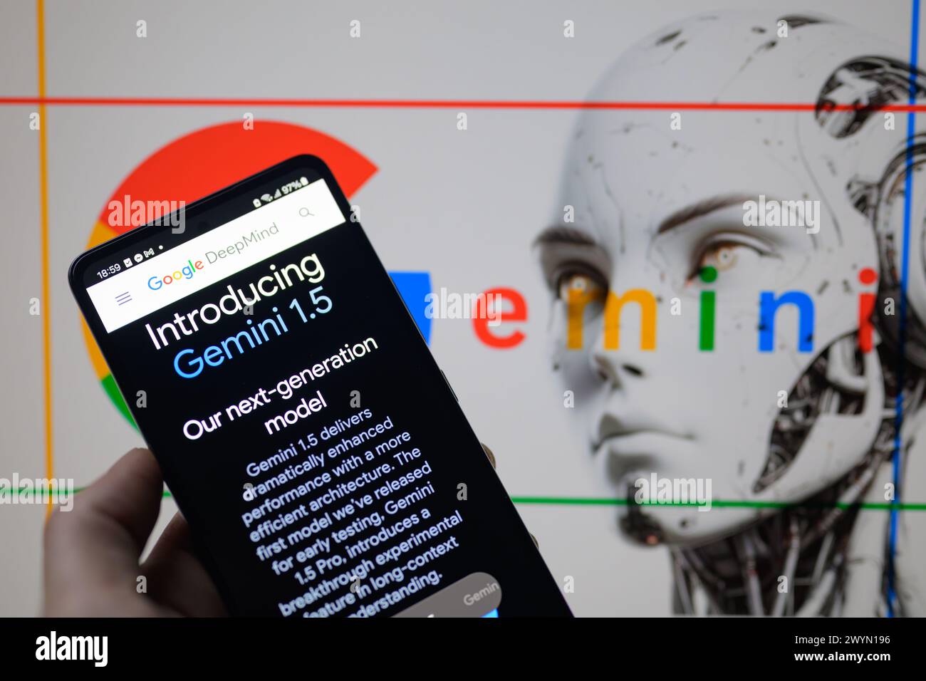Bruxelles, Belgique. 07 avril 2024. La page d'accueil de Gemini est affichée sur un smartphone avec Gemini visible en arrière-plan, vu sur cette illustration photo. Prise à Bruxelles, Belgique. Le 7 avril 2024. (Jonathan Raa/Sipa USA) *** strictement à des fins éditoriales *** crédit : Sipa USA/Alamy Live News Banque D'Images