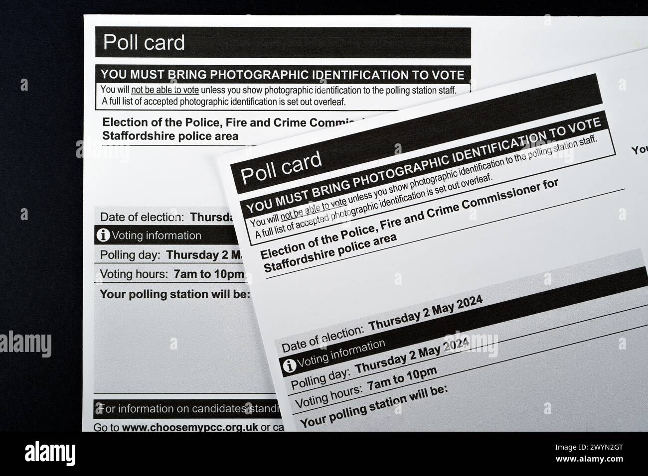 Cartes de vote pour l'élection du commissaire d'incendie et de crime de police pour la zone de police du Staffordshire. Stafford, Royaume-Uni, 7 avril 2024 Banque D'Images