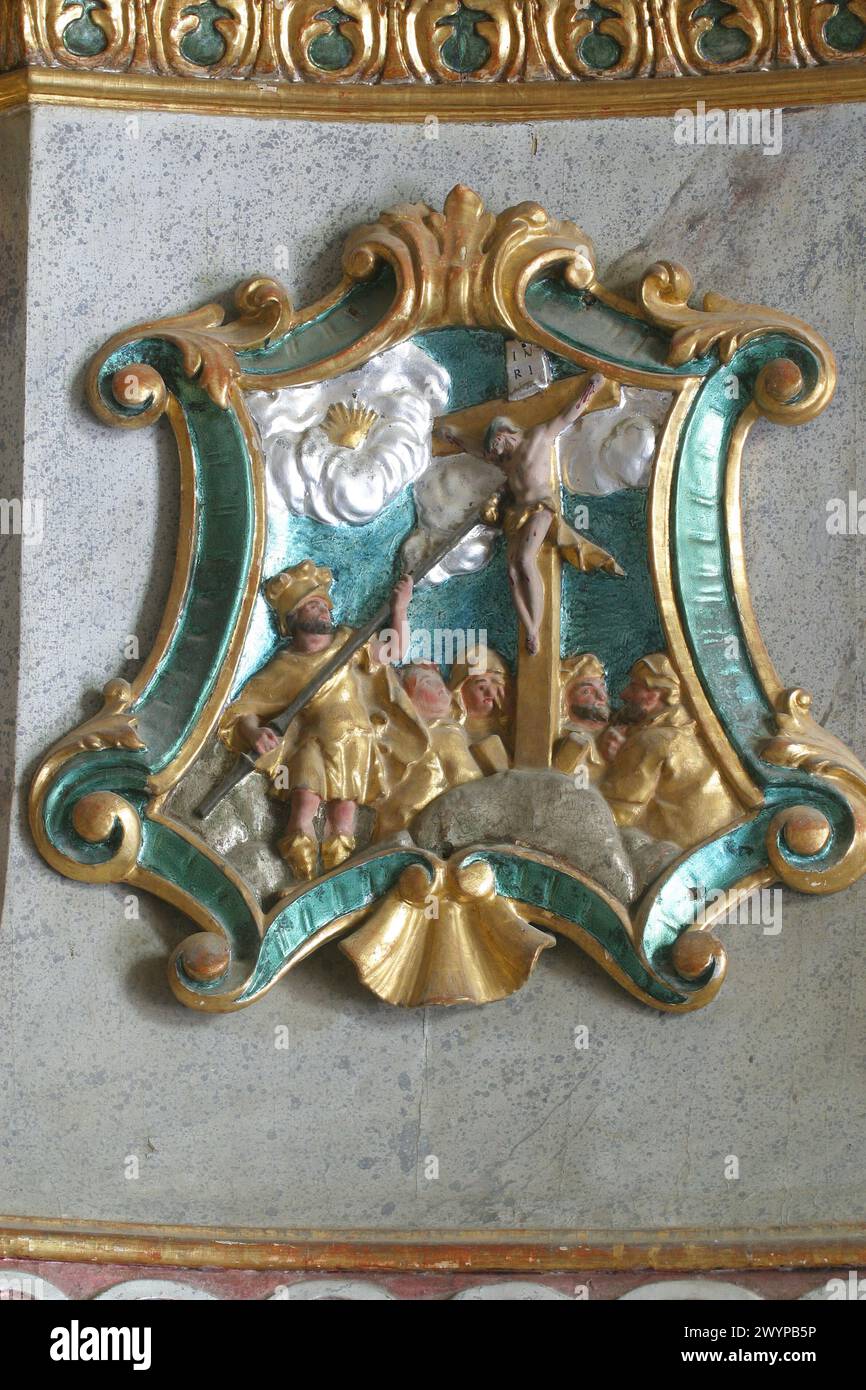 Calvaire, Jésus sur la Croix, détail à une chaire de l'église des trois Rois à Komin, Croatie Banque D'Images