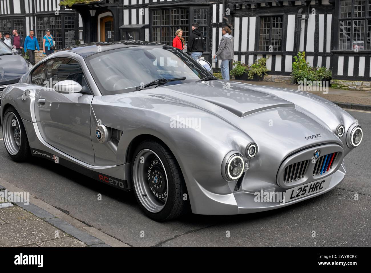 BMW Z4 Silver voiture de sport, modifiée et restylée par Heritage Racing Cars. Daytona 6 RC 270. Angleterre Royaume-Uni Banque D'Images