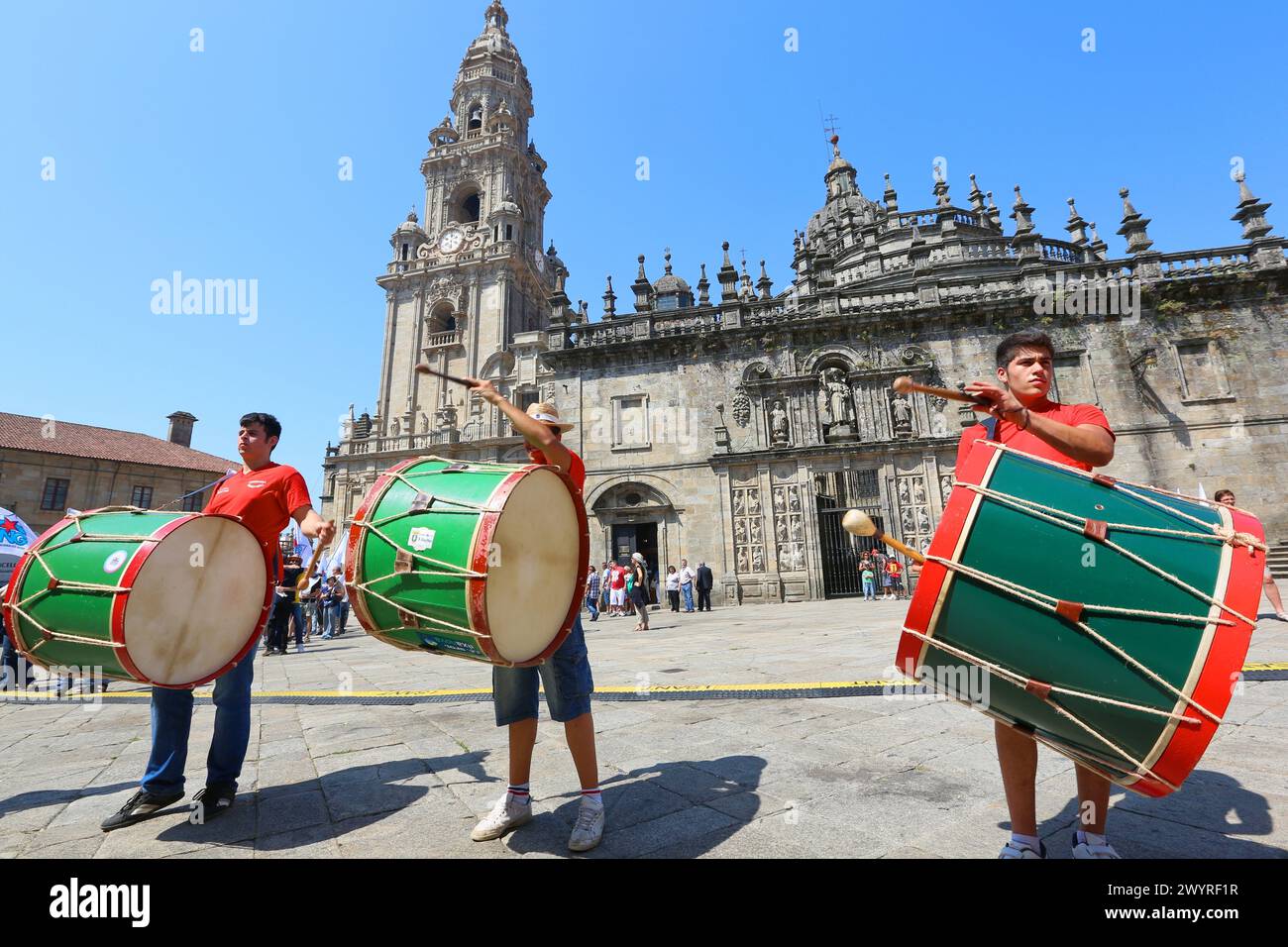 Folklore galicien, Fête de Santiago, juillet 25, Catedral, Praza da Quintana, Saint-Jacques-de-Compostelle, a province de Coruña, Galice, Espagne. Banque D'Images