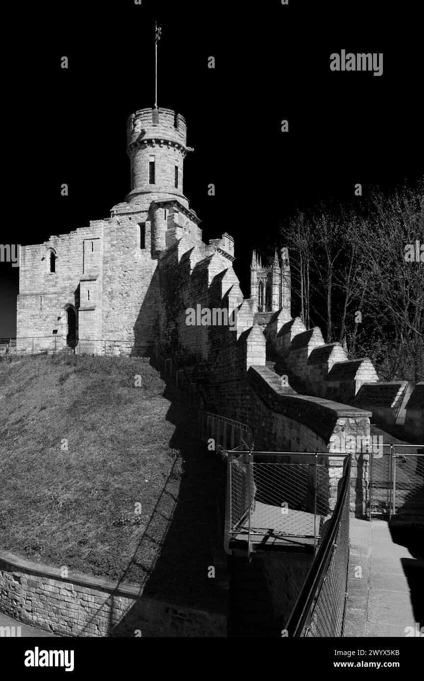 Vue sur le château de Lincoln, Lincoln City, comté de Lincolnshire, Angleterre, Royaume-Uni Banque D'Images