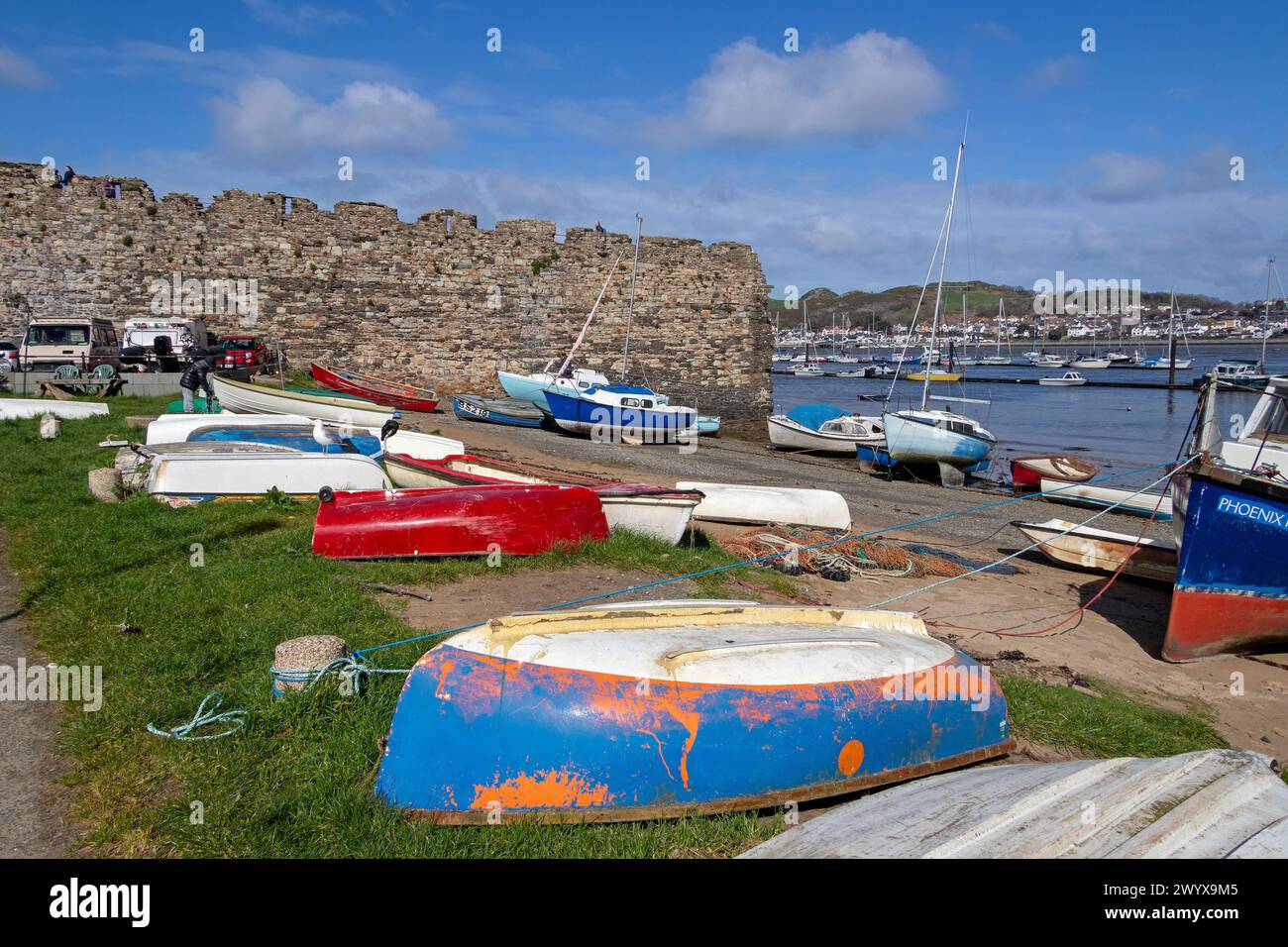 Mur de la ville, port de pêche, Conwy, pays de Galles, Grande-Bretagne Banque D'Images