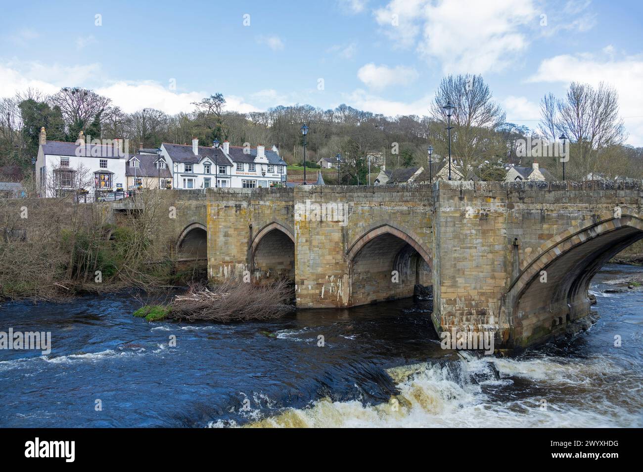 Maisons, pont, River Dee, Llangollen, pays de Galles, grande-Bretagne Banque D'Images