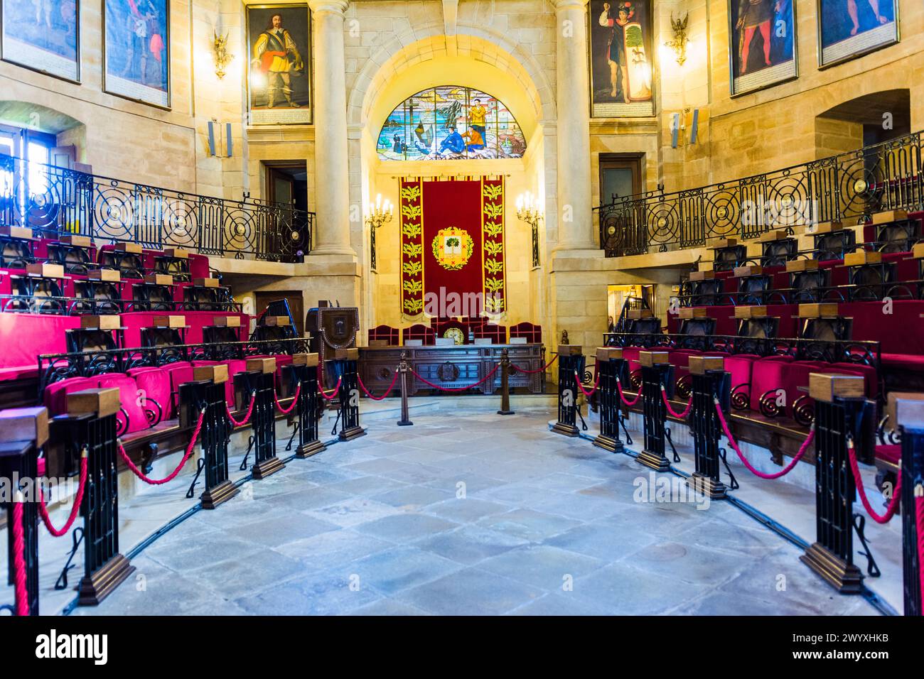 La Sala de Juntas - la salle d'Assemblée. La Maison de l'Assemblée Gernika abrite le parlement historique de Vizcaya. Casa de Juntas de Guernica - Asse Banque D'Images