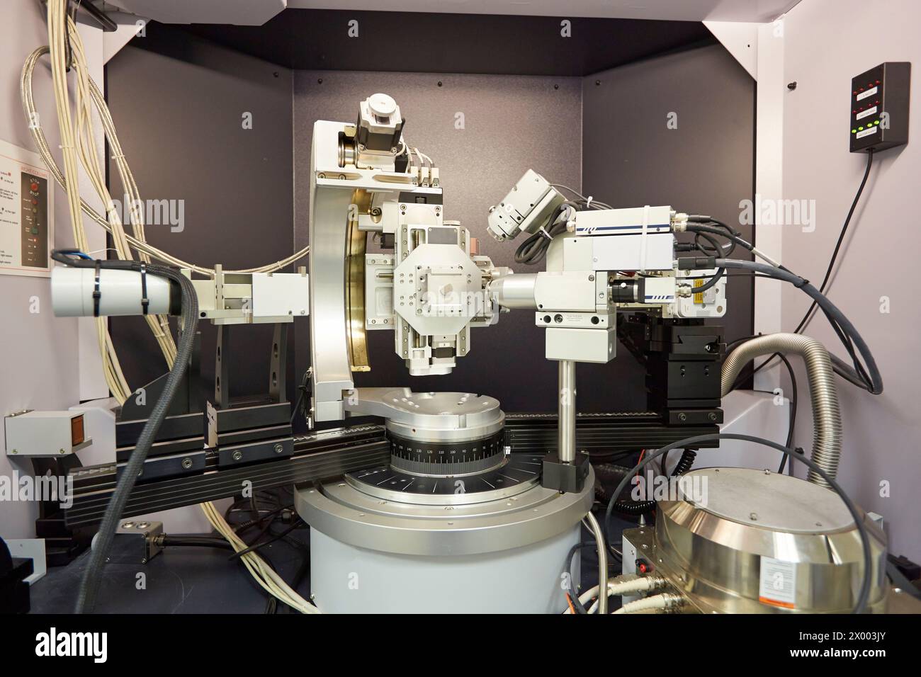 Diffractomètre à rayons X. Services technologiques à l'industrie. TECNALIA recherche & innovation, Donostia, Saint-Sébastien, Gipuzkoa, pays Basque, Espagne. Banque D'Images