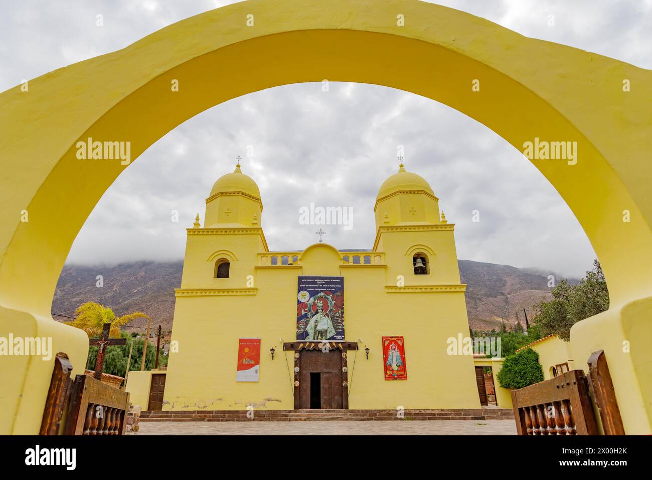 Façade de l'église notre-Dame du Rosaire de Tilcara à Jujuy, Argentine. Banque D'Images
