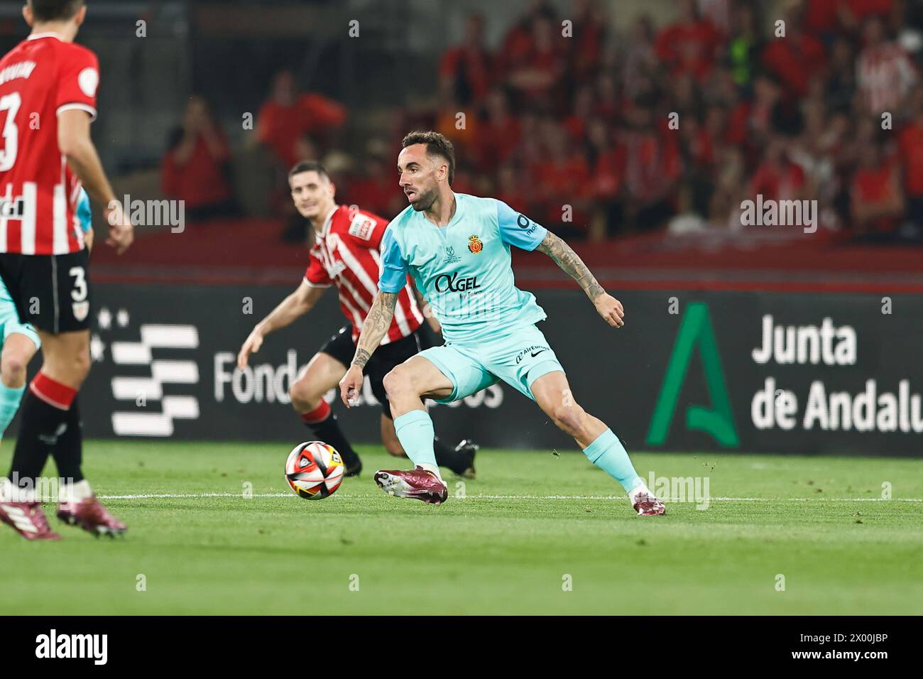 Sevilla, Espagne. 6 avril 2024. Sergi Darder (Majorque) Football/Football : finale espagnole 'Copa del Rey' entre Athletic Club de Bilbao 1 (PK:4-2) 1 RCD Mallorca à l'Estadio la Cartuja à Séville, Espagne . Crédit : Mutsu Kawamori/AFLO/Alamy Live News Banque D'Images
